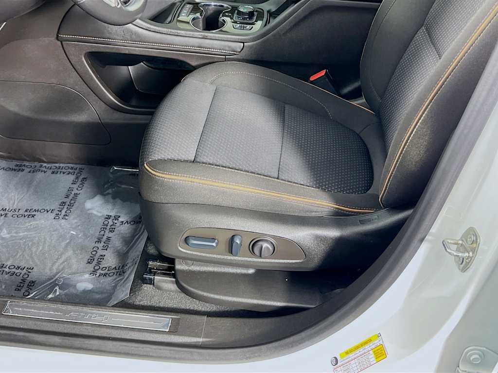 2022 GMC Acadia — photo 20
