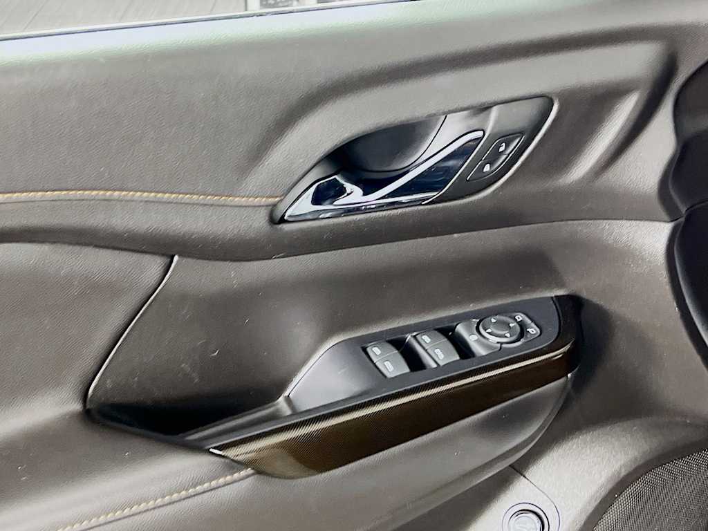 2022 GMC Acadia — photo 18