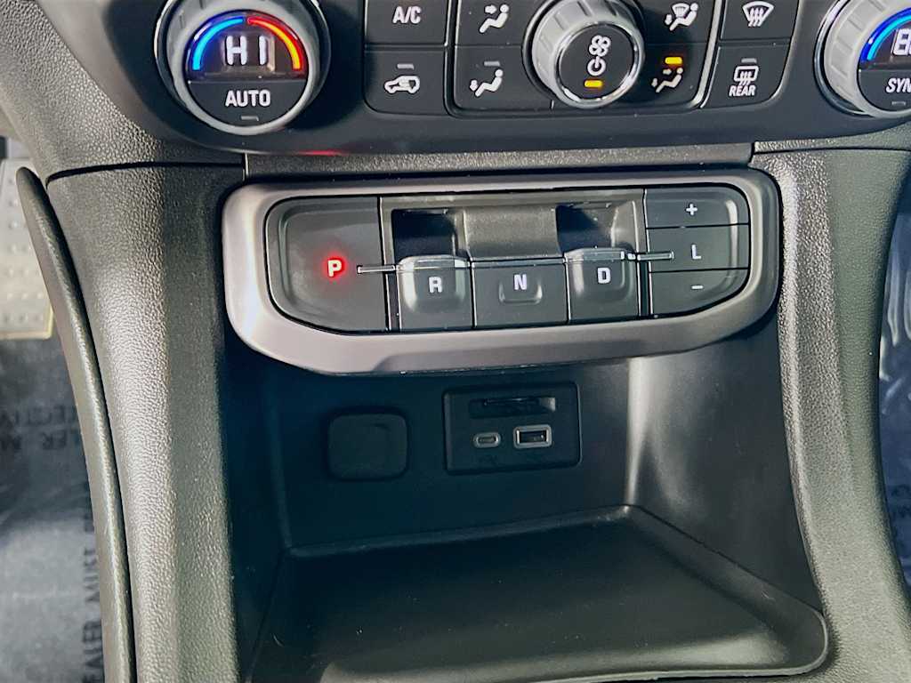 2022 GMC Acadia — photo 17