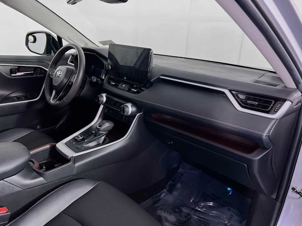 2023 Toyota RAV4 — photo 29