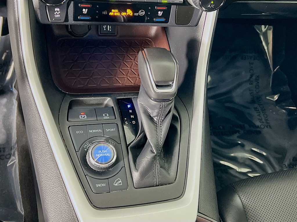 2023 Toyota RAV4 — photo 16