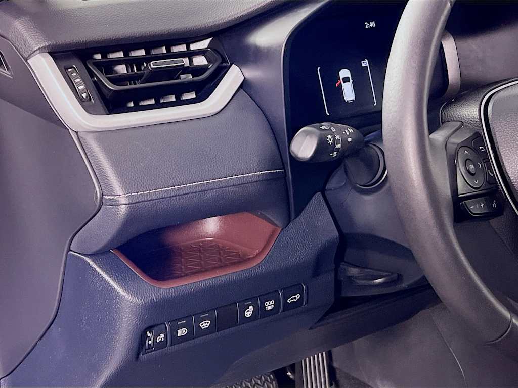 2023 Toyota RAV4 — photo 10