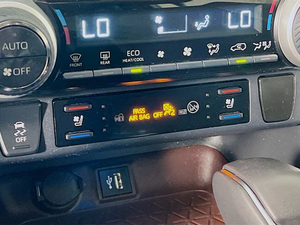 2023 Toyota RAV4 — photo 20
