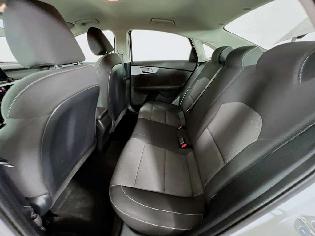 2024 Kia Forte — photo 23