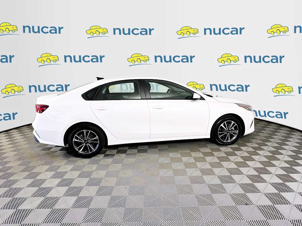 2024 Kia Forte — photo 8