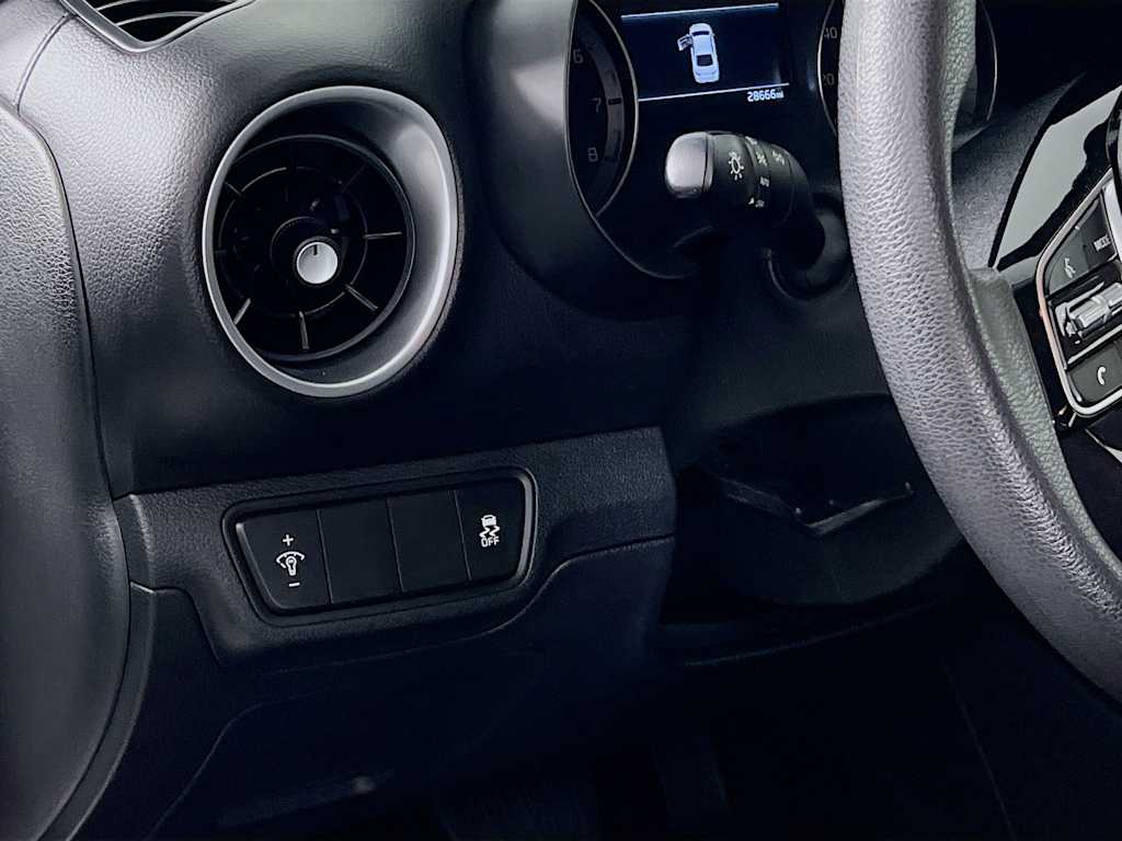 2024 Kia Forte — photo 10
