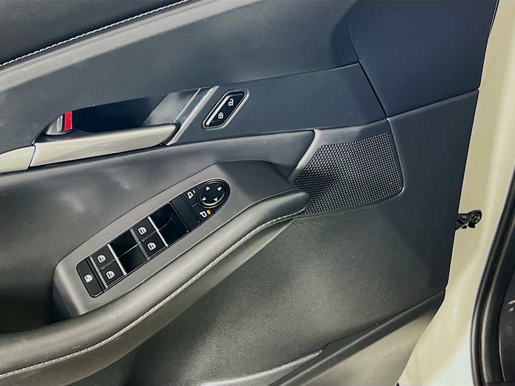 2022 Mazda CX-30 — photo 18