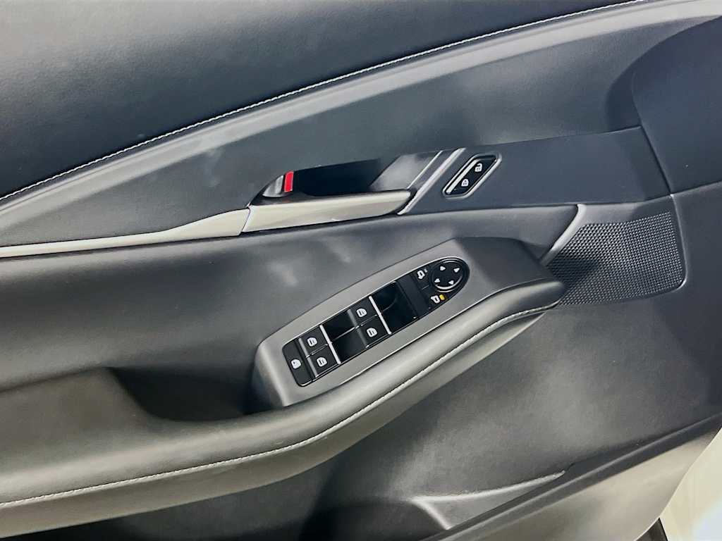 2022 Mazda CX-30 — photo 17