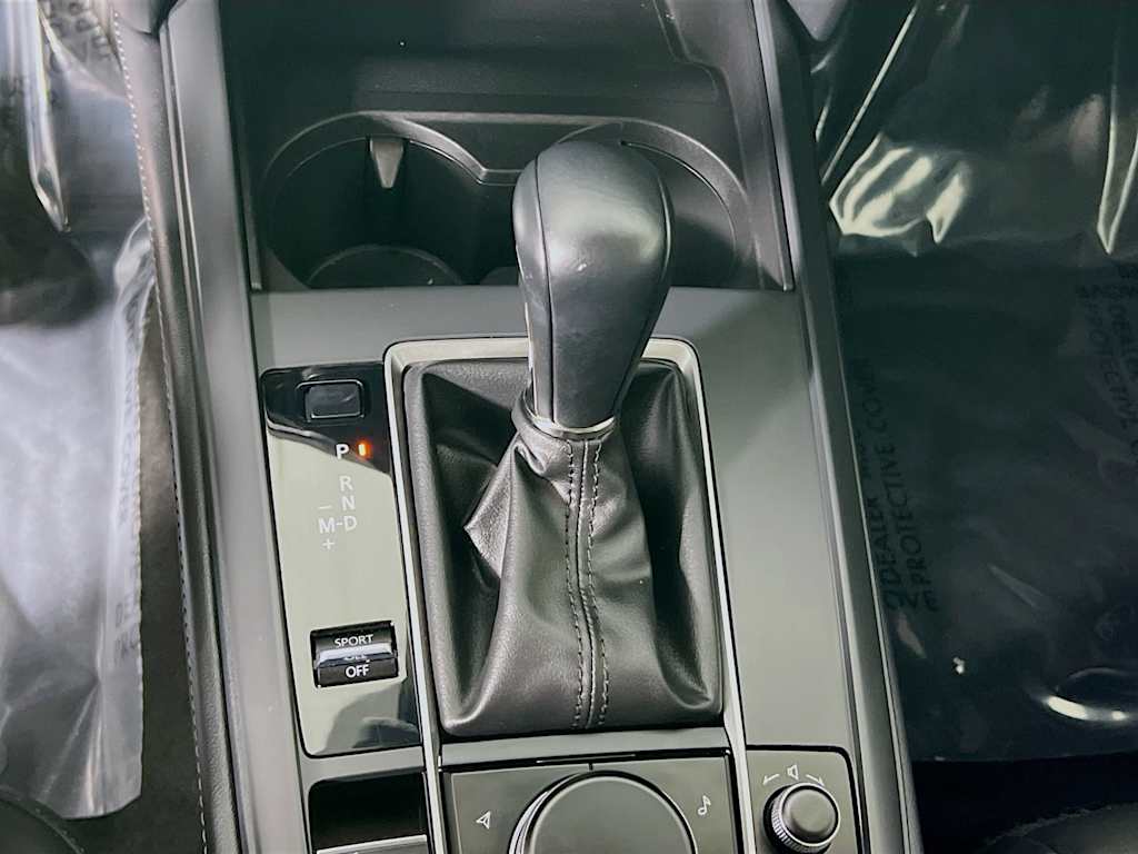 2022 Mazda CX-30 — photo 16