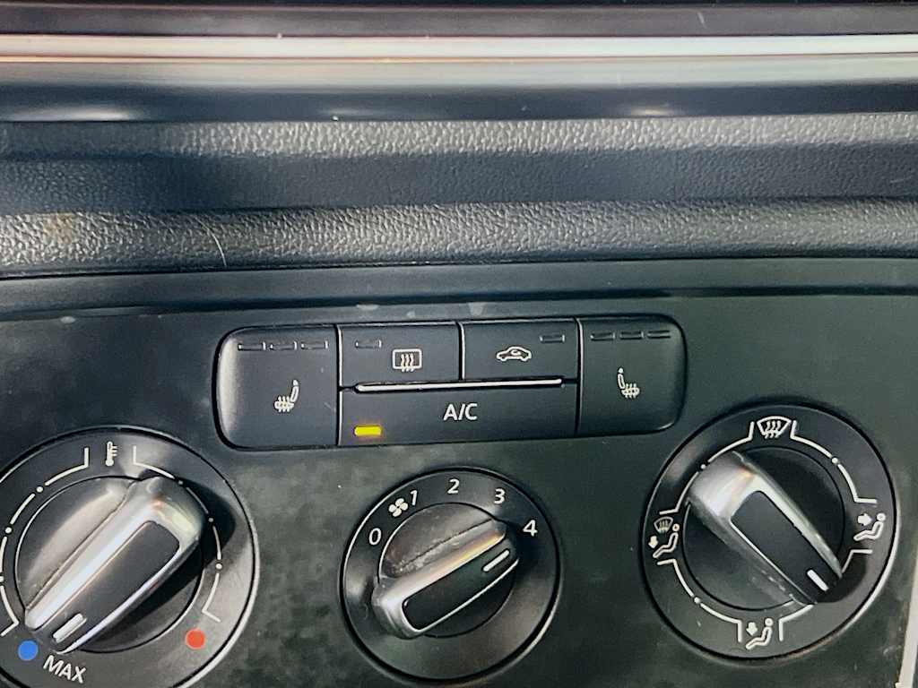 2016 Volkswagen Beetle Convertible — photo 19