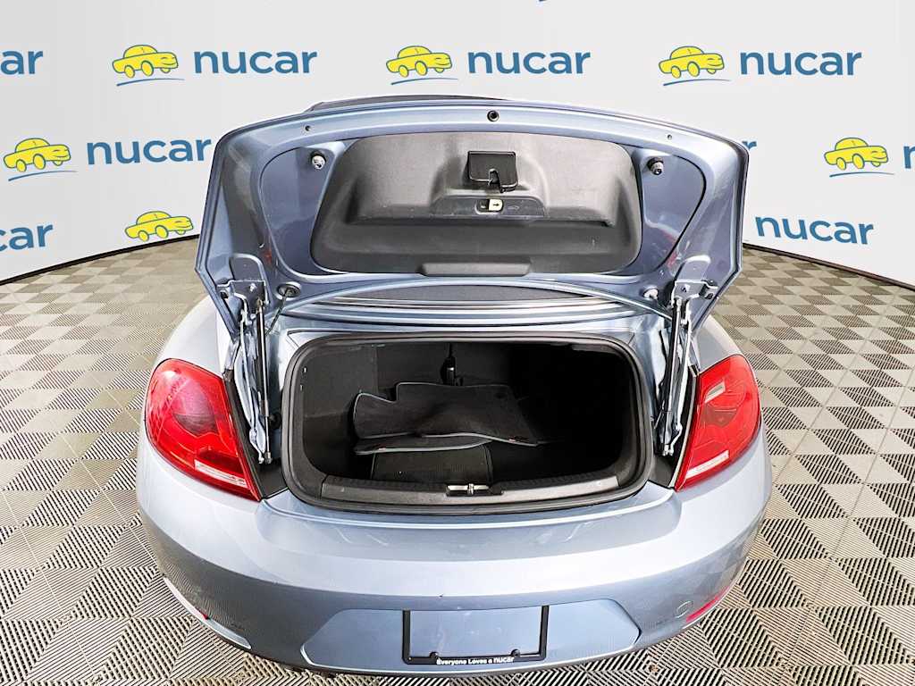 2016 Volkswagen Beetle Convertible — photo 24