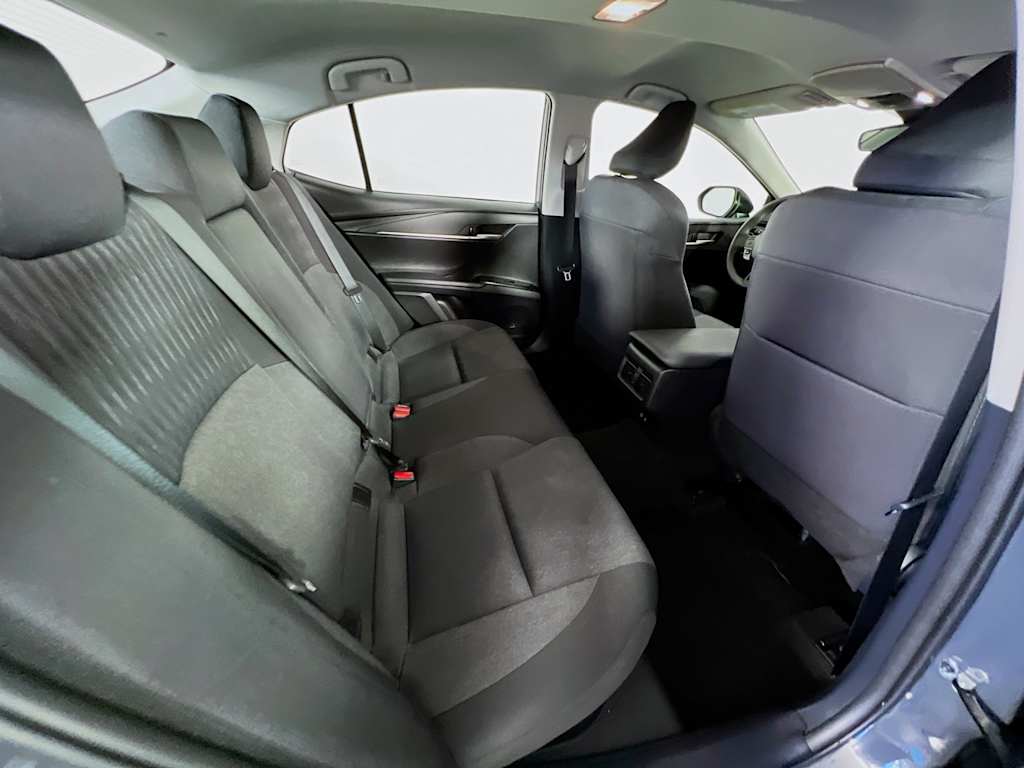 2025 Toyota Camry — photo 25