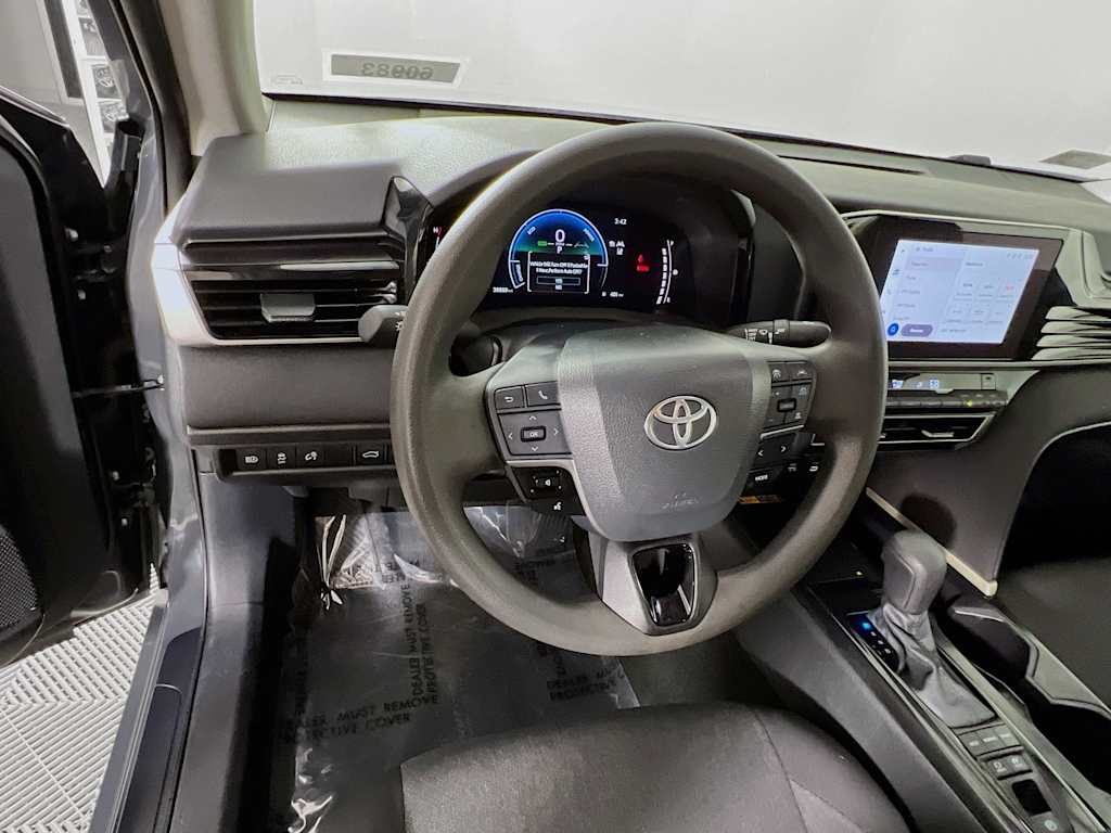 2025 Toyota Camry — photo 11