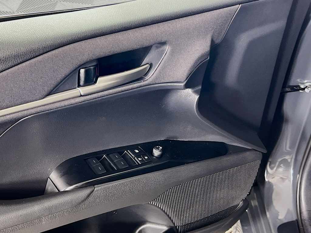 2025 Toyota Camry — photo 17