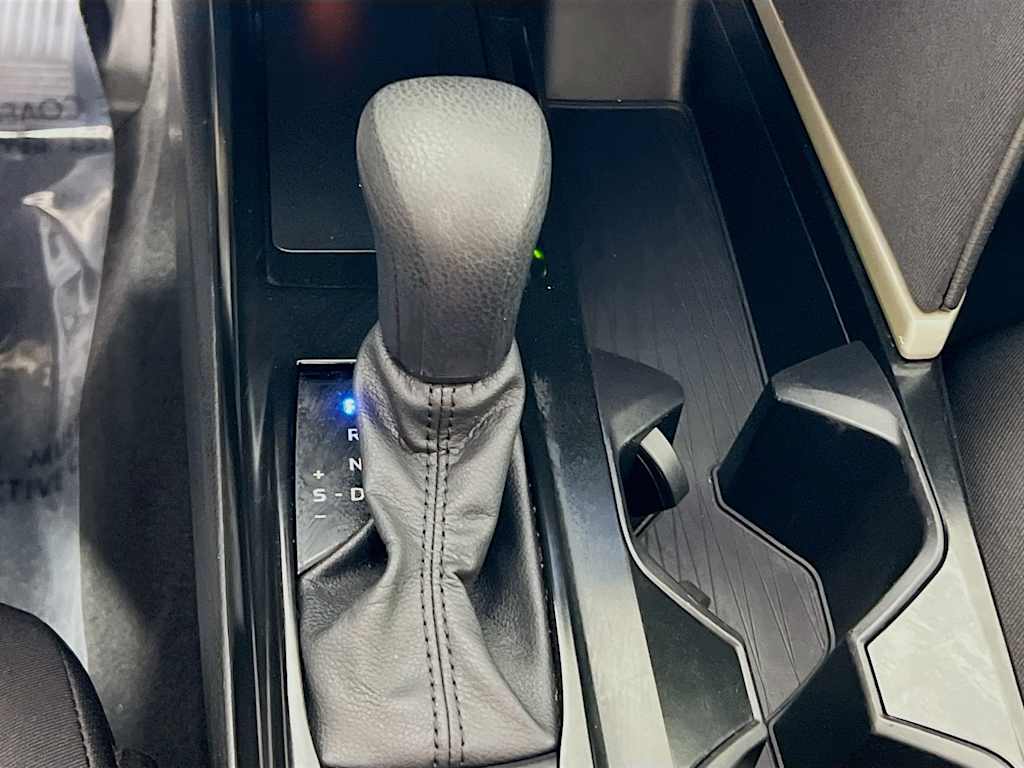 2025 Toyota Camry — photo 16