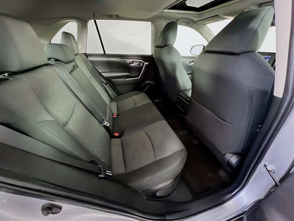 2021 Toyota RAV4 — photo 28