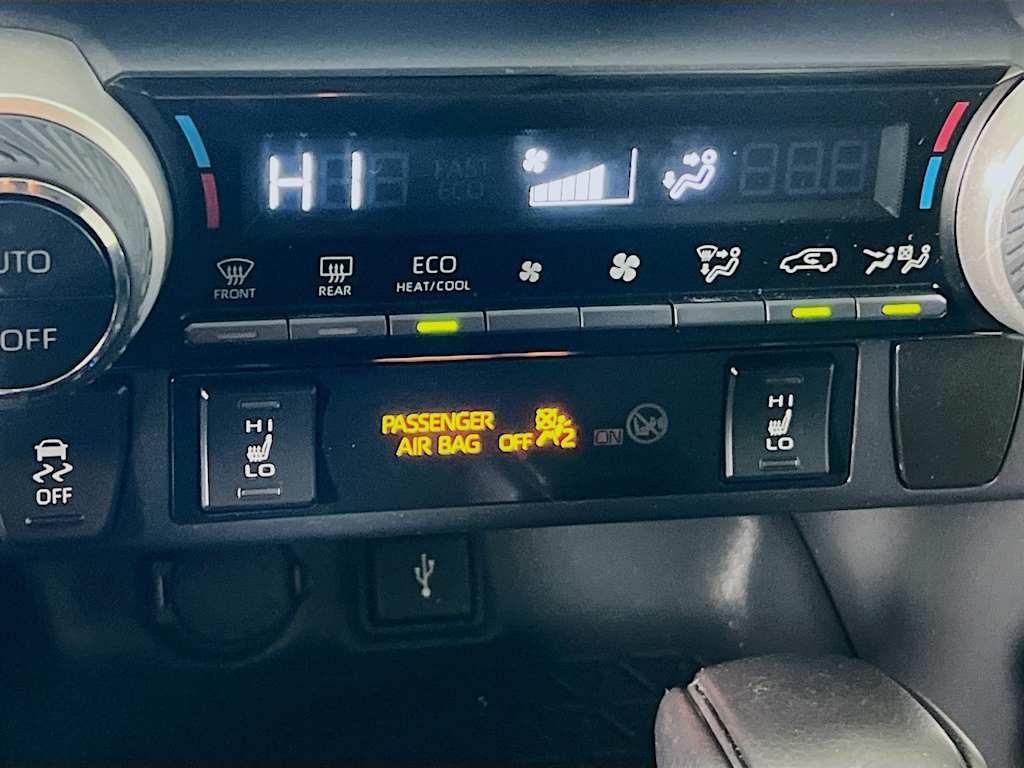 2021 Toyota RAV4 — photo 21