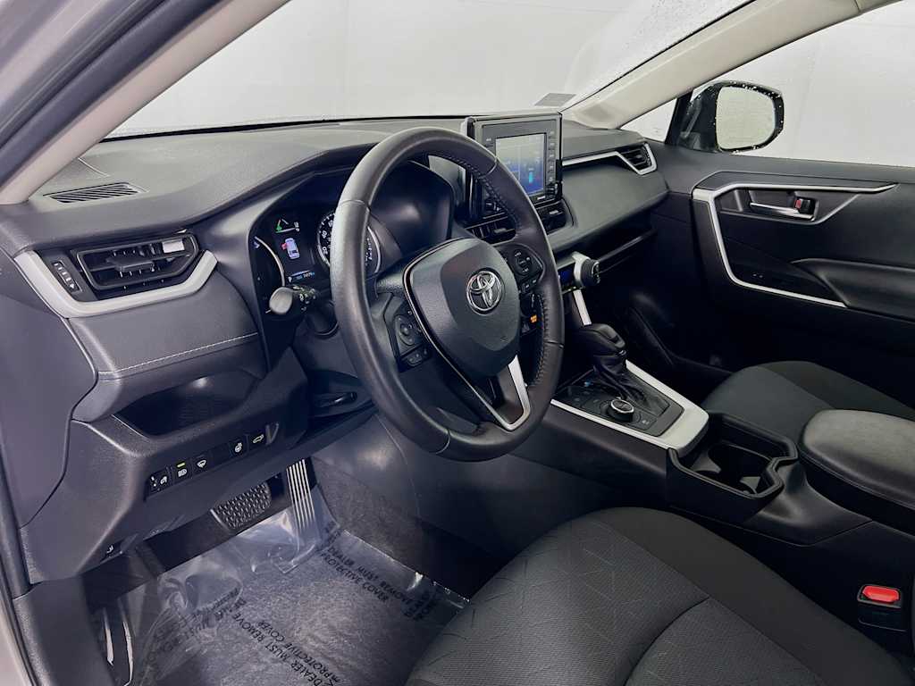 2021 Toyota RAV4 — photo 9