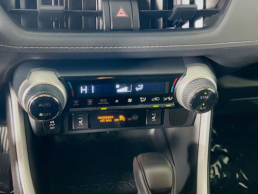2021 Toyota RAV4 — photo 16