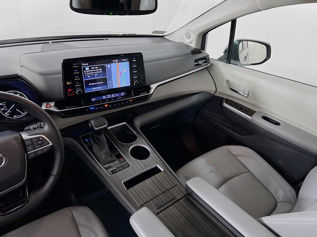 2022 Toyota Sienna — photo 24