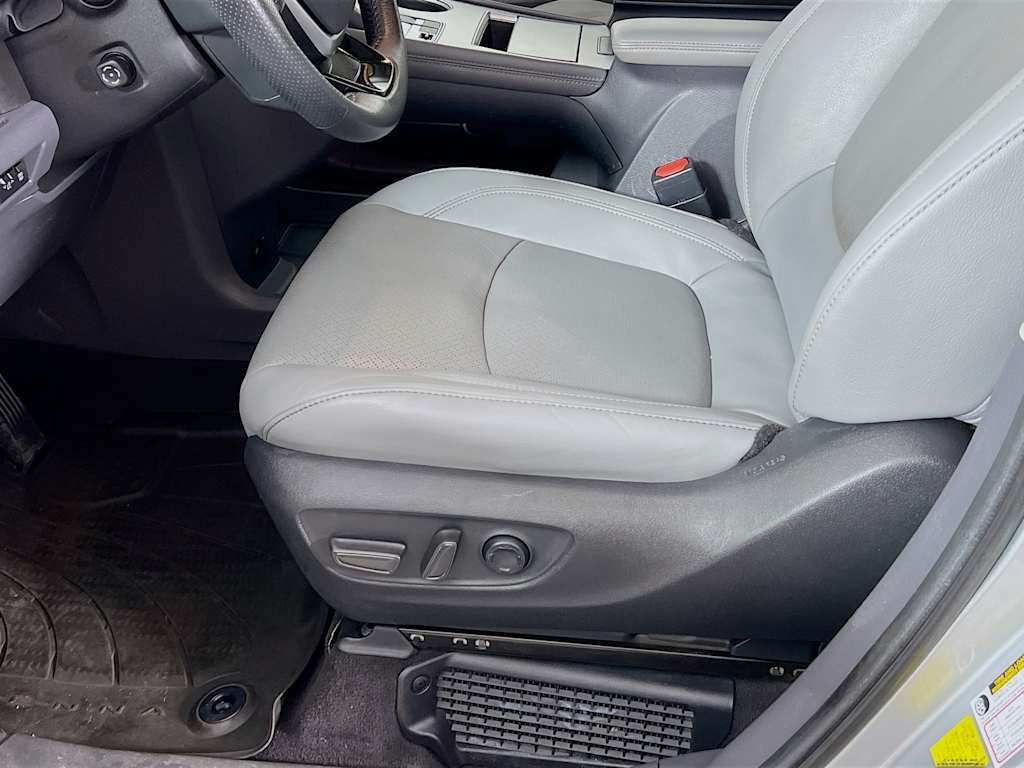 2022 Toyota Sienna — photo 20