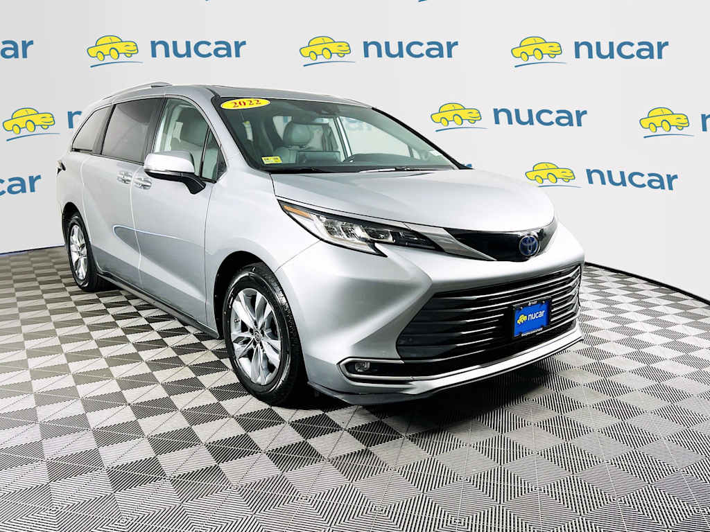 2022 Toyota Sienna — photo 1