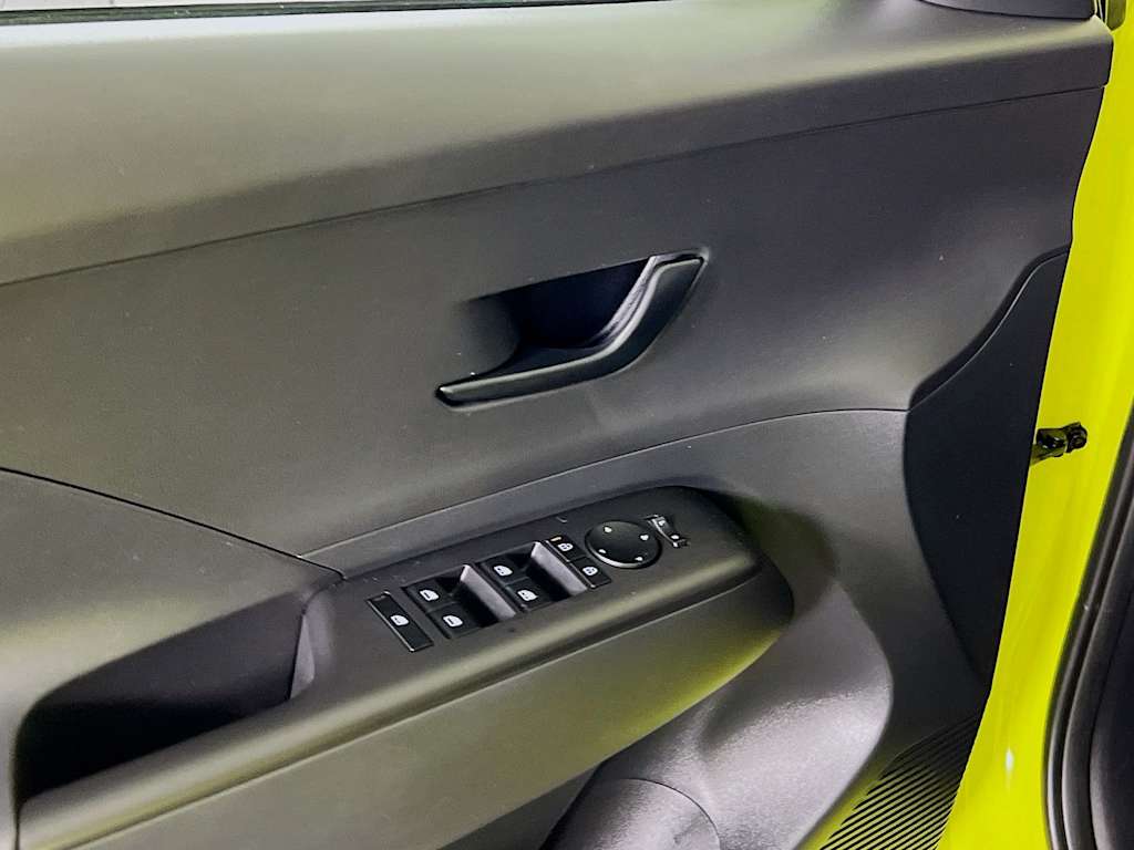 2025 Hyundai Kona — photo 16