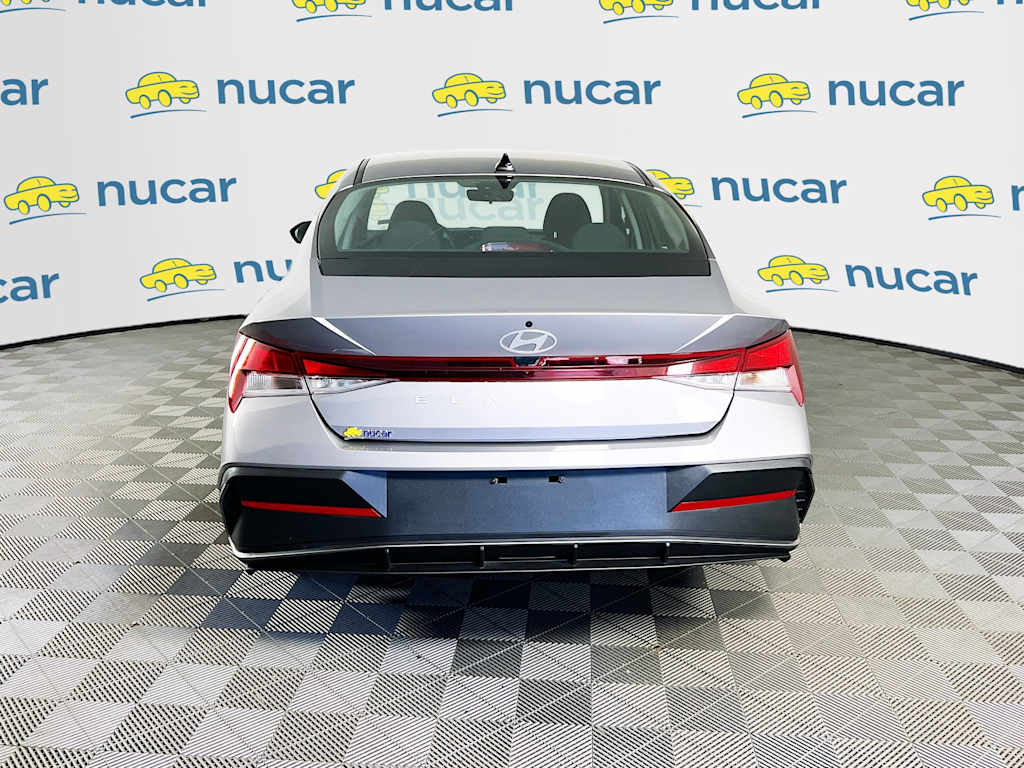 2025 Hyundai Elantra — photo 6