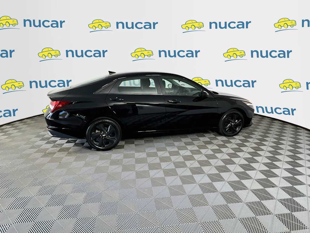 2023 Hyundai Elantra — photo 8