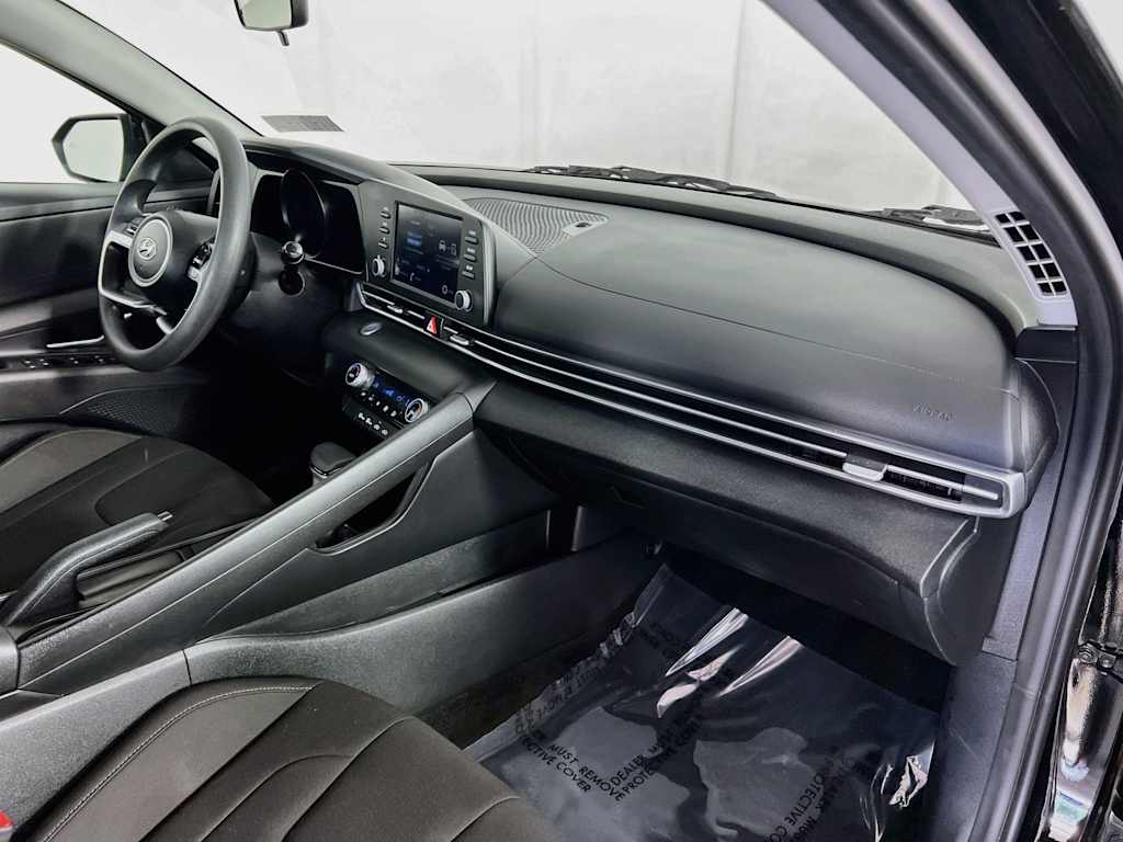 2023 Hyundai Elantra — photo 28