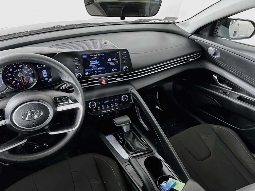 2023 Hyundai Elantra — photo 23
