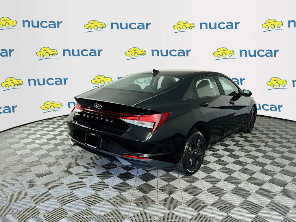 2023 Hyundai Elantra — photo 7