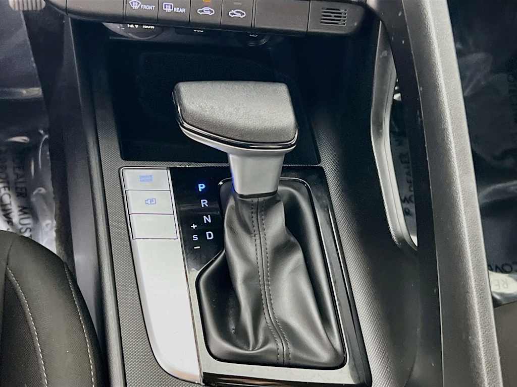 2023 Hyundai Elantra — photo 17