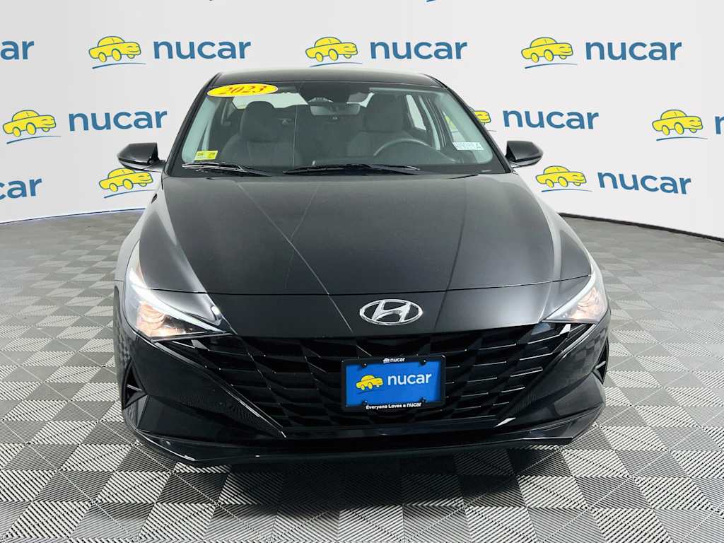2023 Hyundai Elantra — photo 2