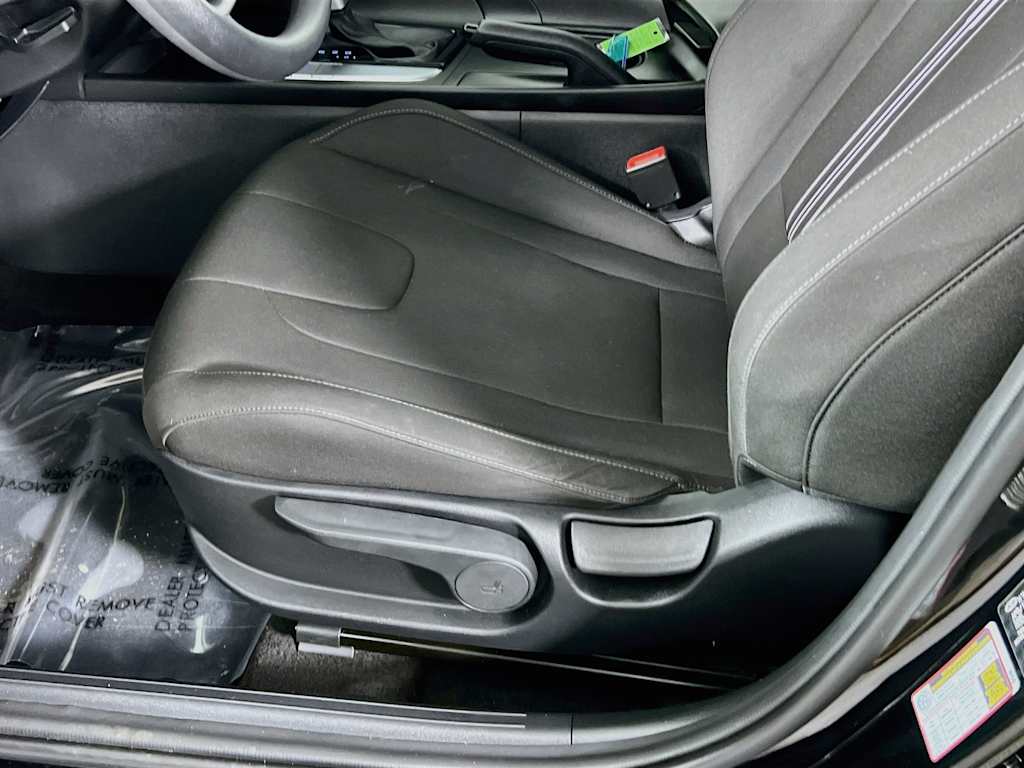 2023 Hyundai Elantra — photo 20