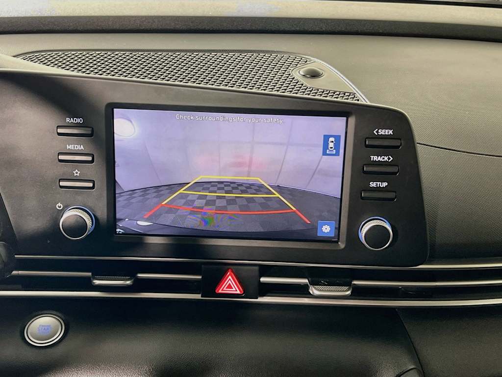 2023 Hyundai Elantra — photo 14