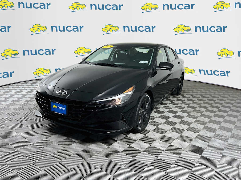 2023 Hyundai Elantra — photo 3