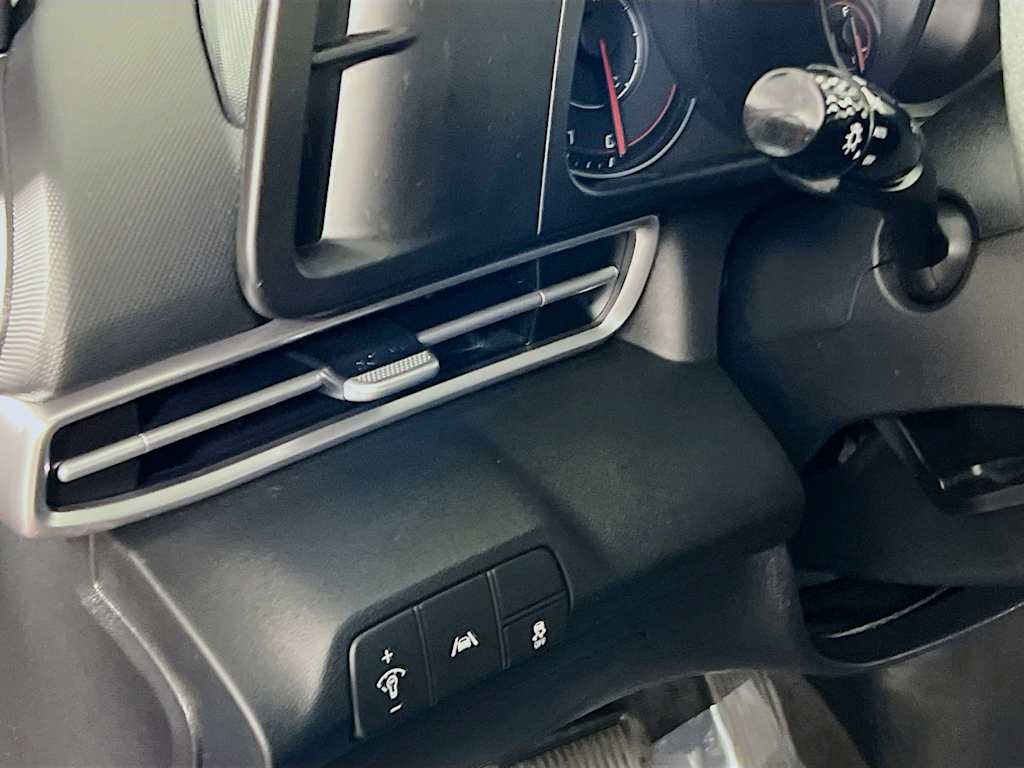 2023 Hyundai Elantra — photo 10