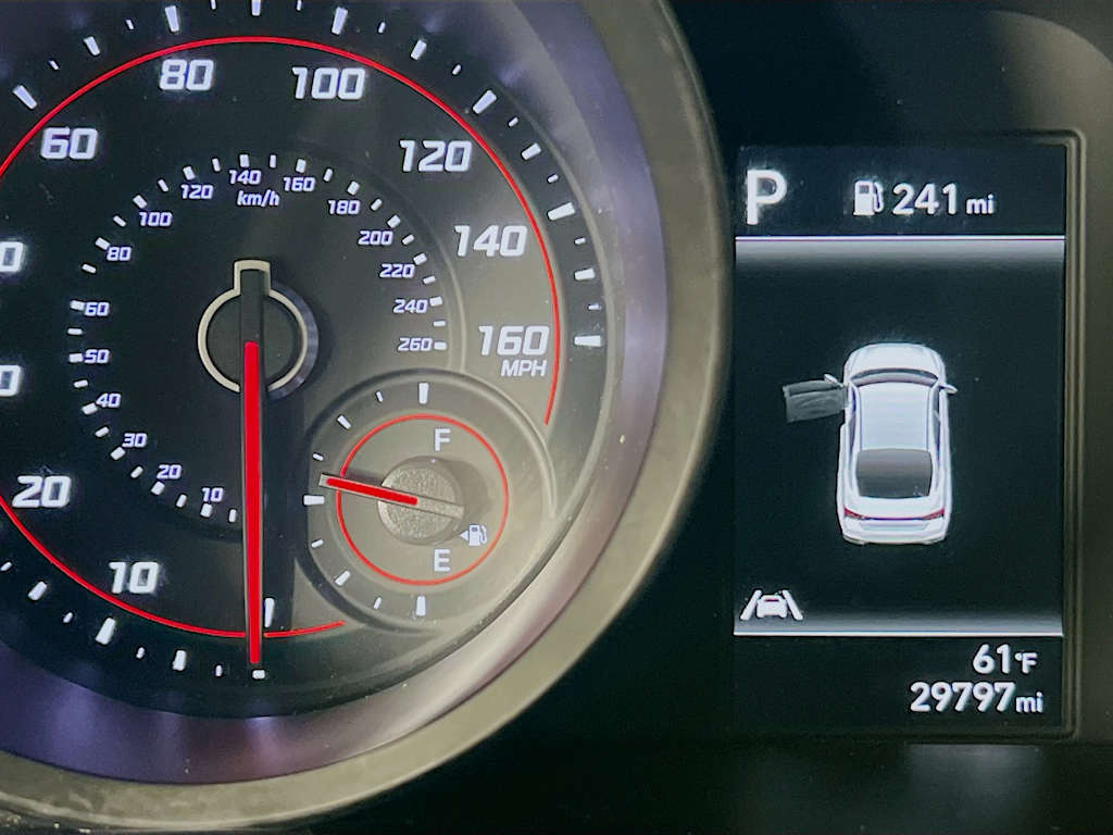 2023 Hyundai Elantra — photo 12