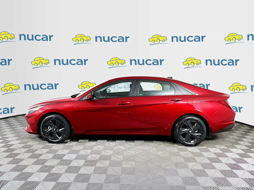 2023 Hyundai Elantra — photo 4
