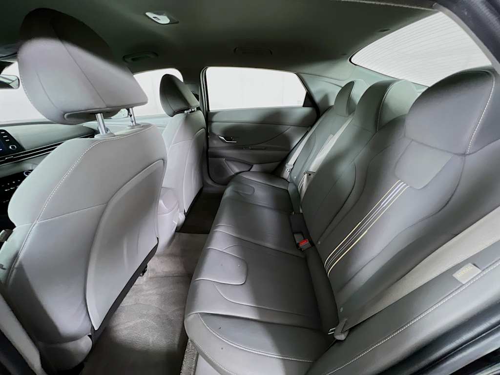 2025 Hyundai Elantra — photo 23