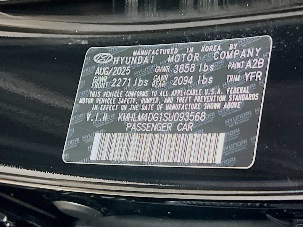 2025 Hyundai Elantra — photo 30