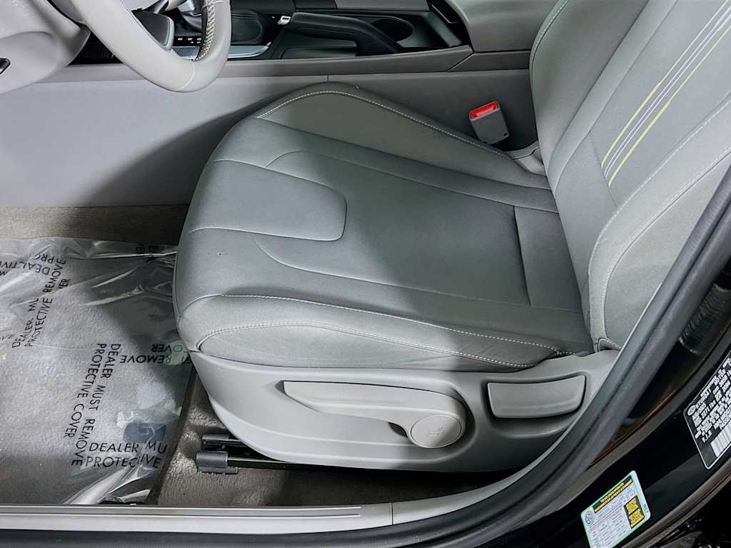 2025 Hyundai Elantra — photo 19