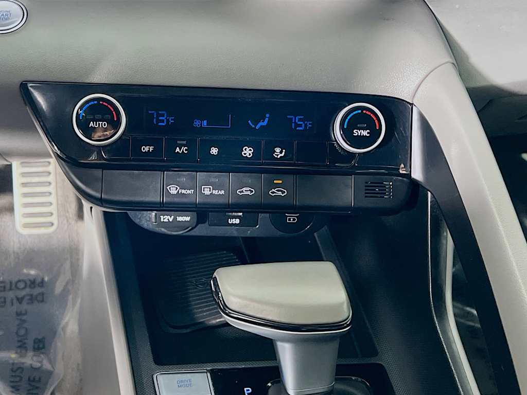 2025 Hyundai Elantra — photo 15