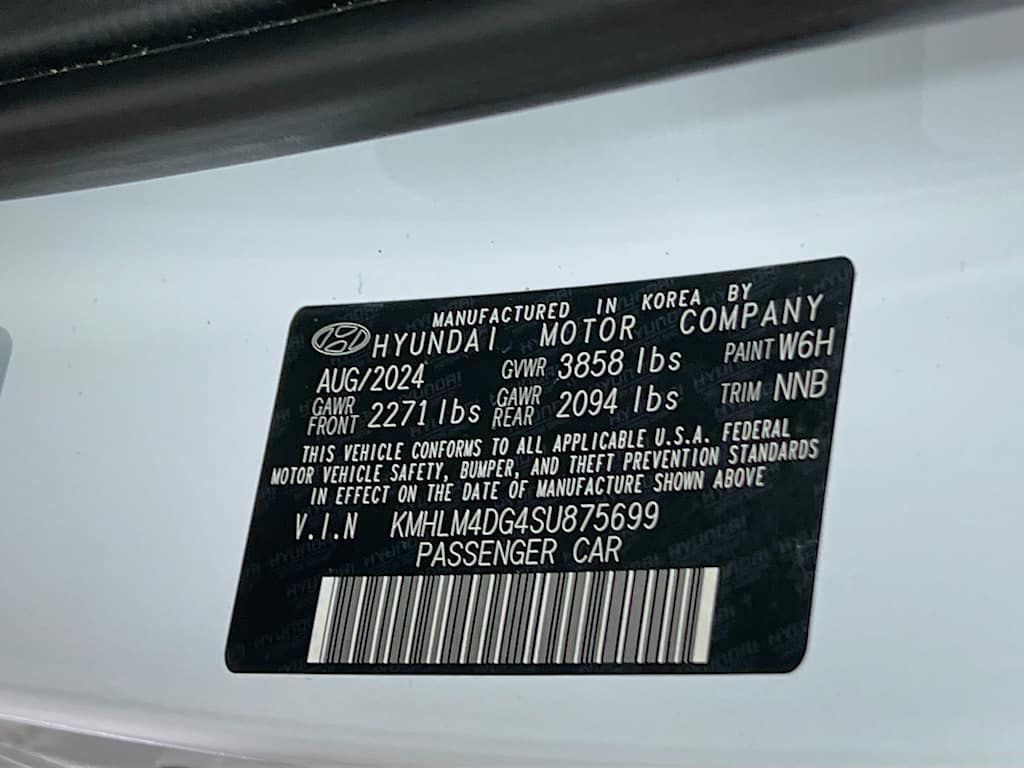 2025 Hyundai Elantra — photo 30