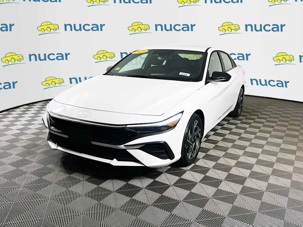 2025 Hyundai Elantra — photo 3