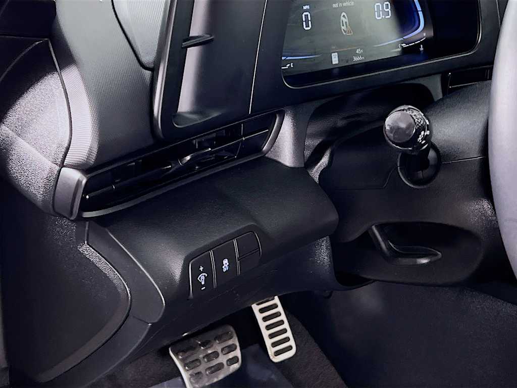 2025 Hyundai Elantra — photo 10