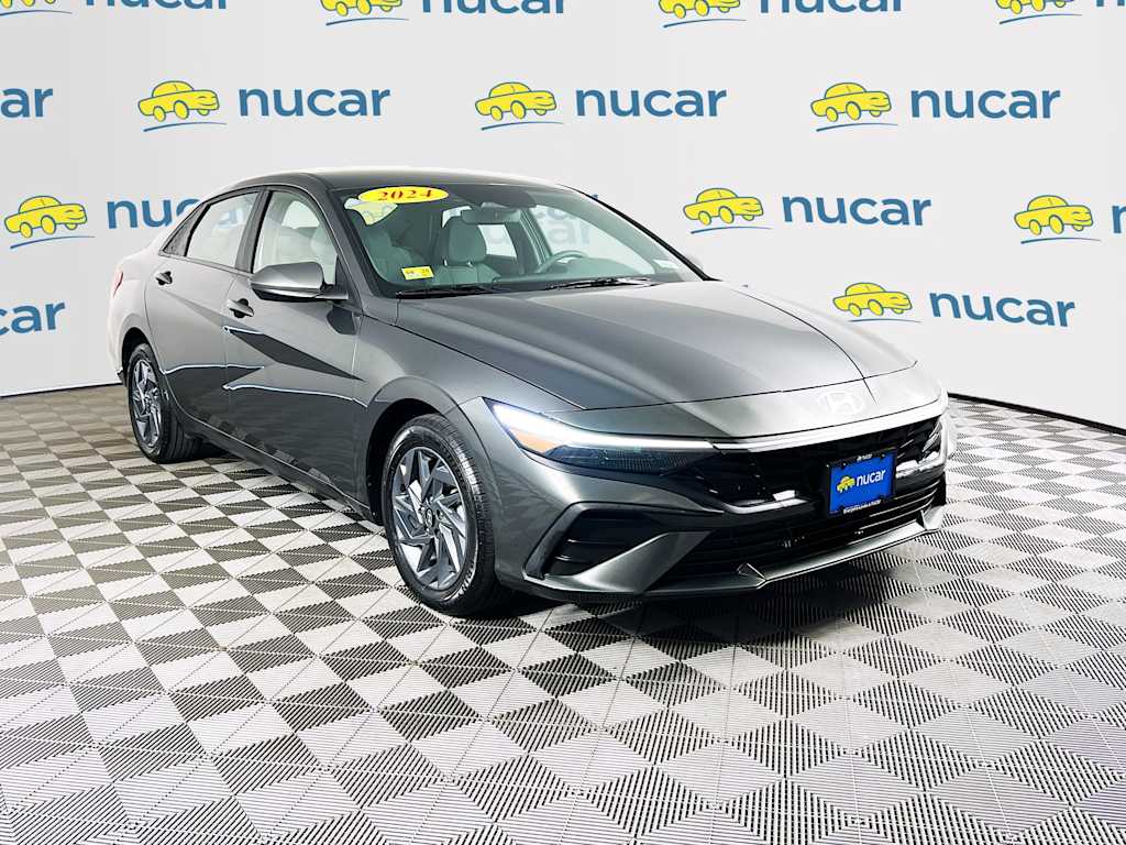 2024 Hyundai Elantra — photo 1