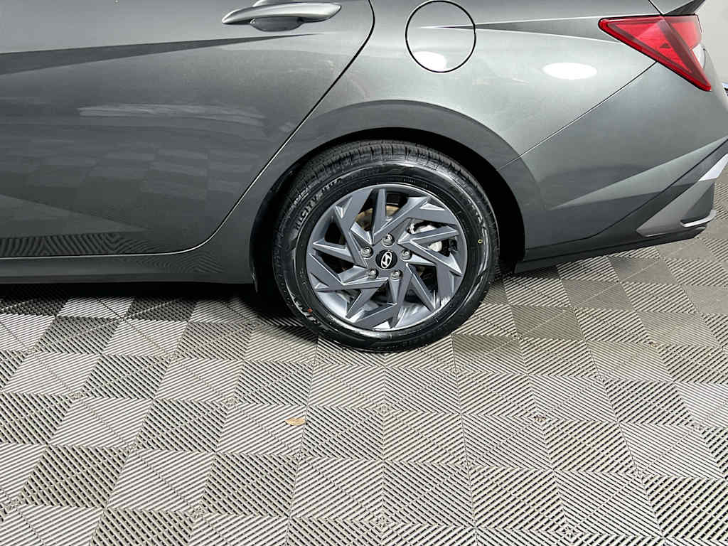 2024 Hyundai Elantra — photo 30