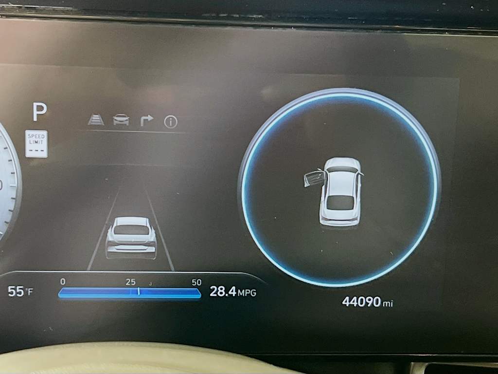 2024 Hyundai Elantra — photo 12